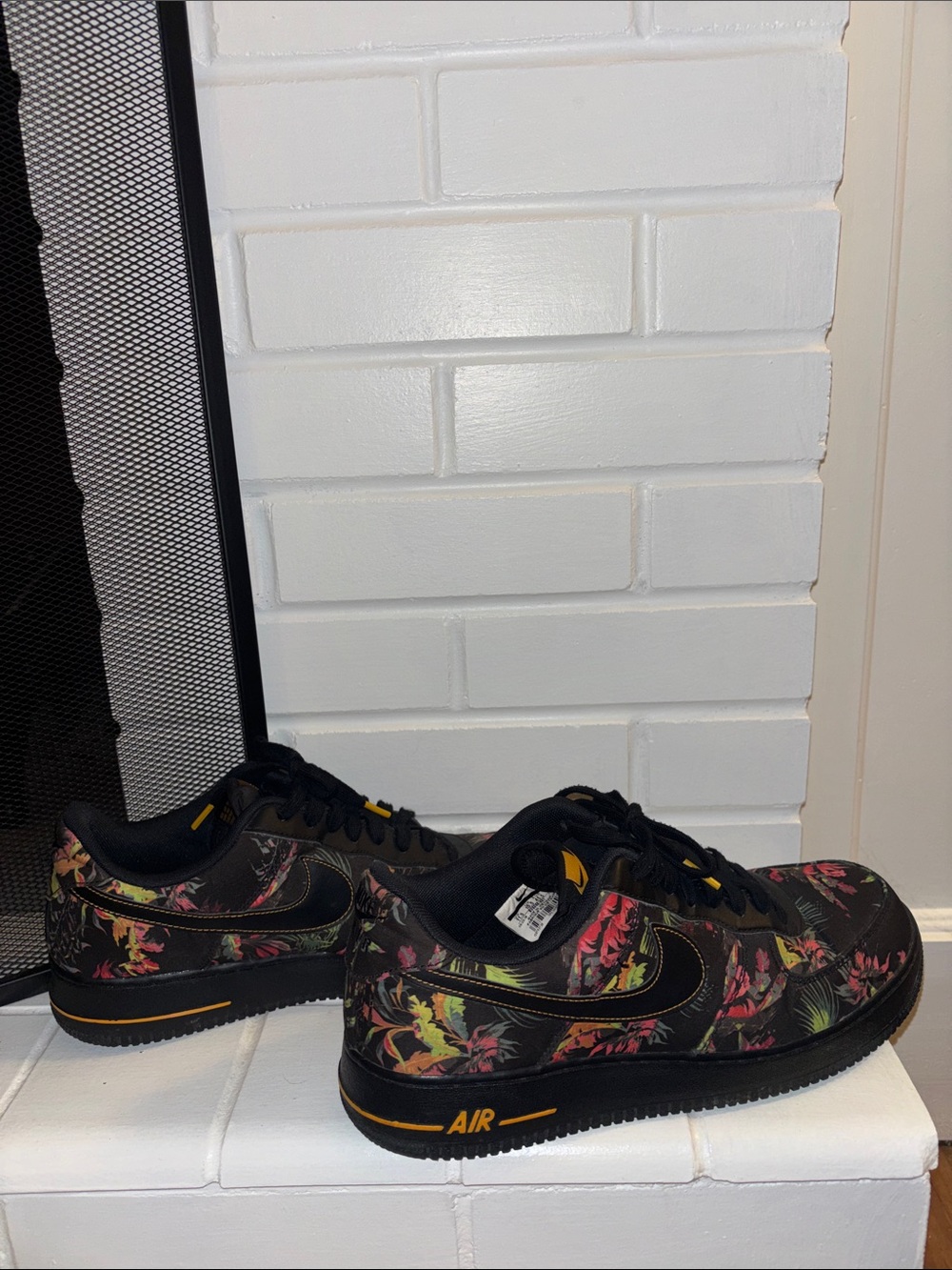 Rare Nike Men’s Black Tropical Floral Air Force 1 Low Sneakers
